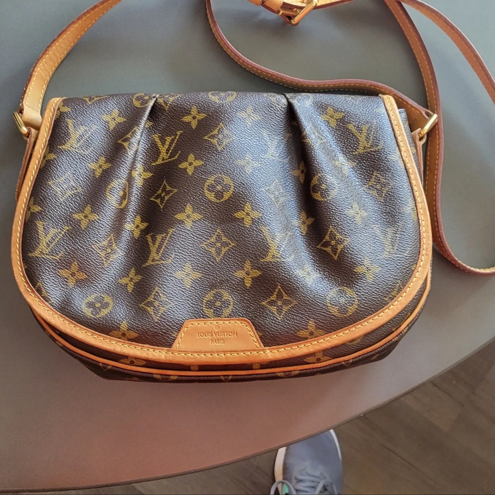 Authentic Louis Vuitton Menilmontant PM Crossbody